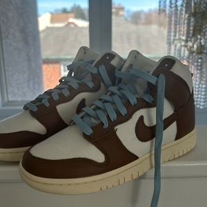 Nike Dunks - brown and baby blue